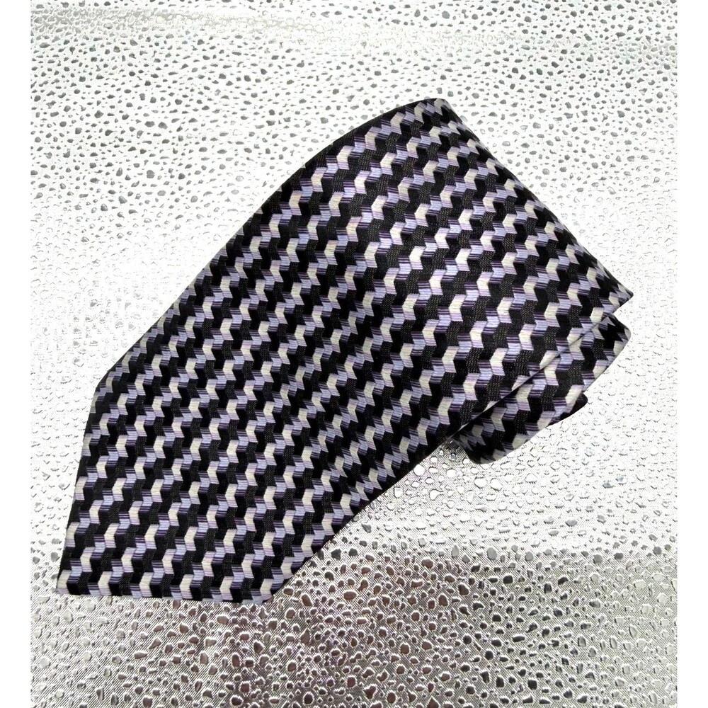 Bergamo Executive Collection New York 100% Silk Men's Tie Geometric Pattern